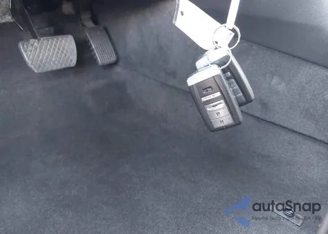 2016 Acura Tlx z USA, uszkodzony, nr VIN 19UUB1F31GA013896